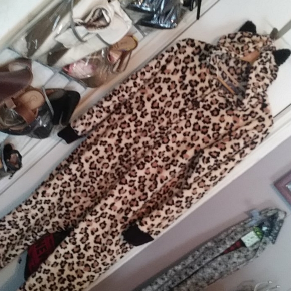 Pjs - Picture 3 of 3